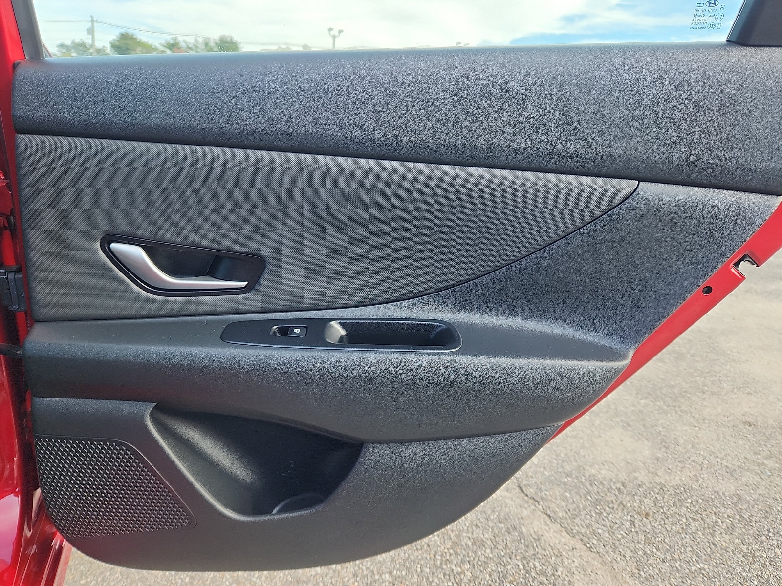 Certified 2025 Hyundai Elantra Limited FWD image 31