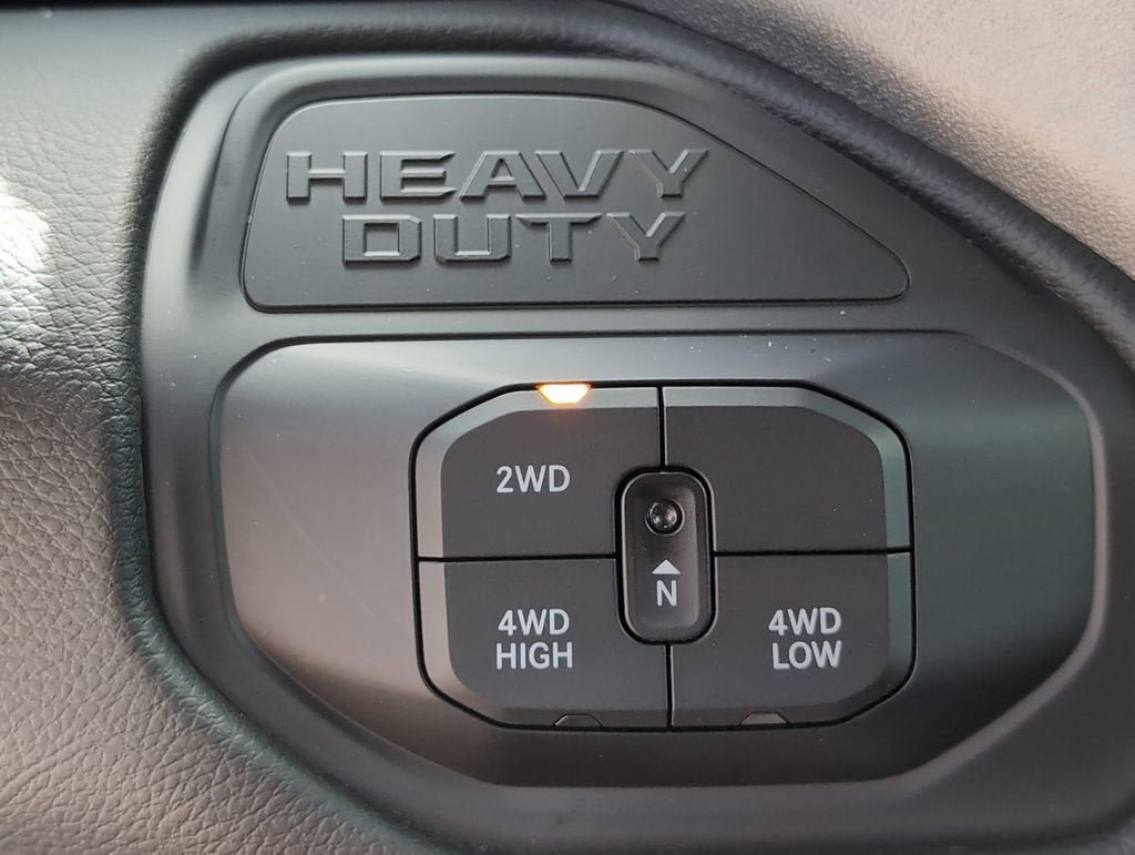Used 2025 RAM 2500 Laramie AWD/4WD image 23