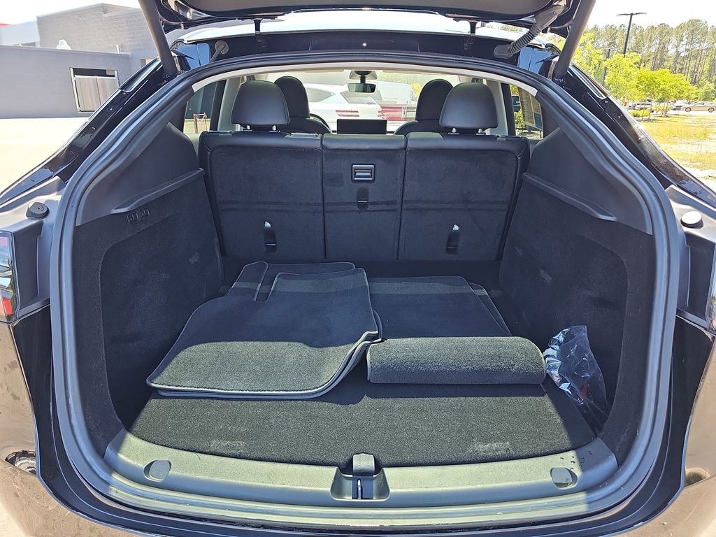 Used 2023 Tesla Model Y Long Range image 15