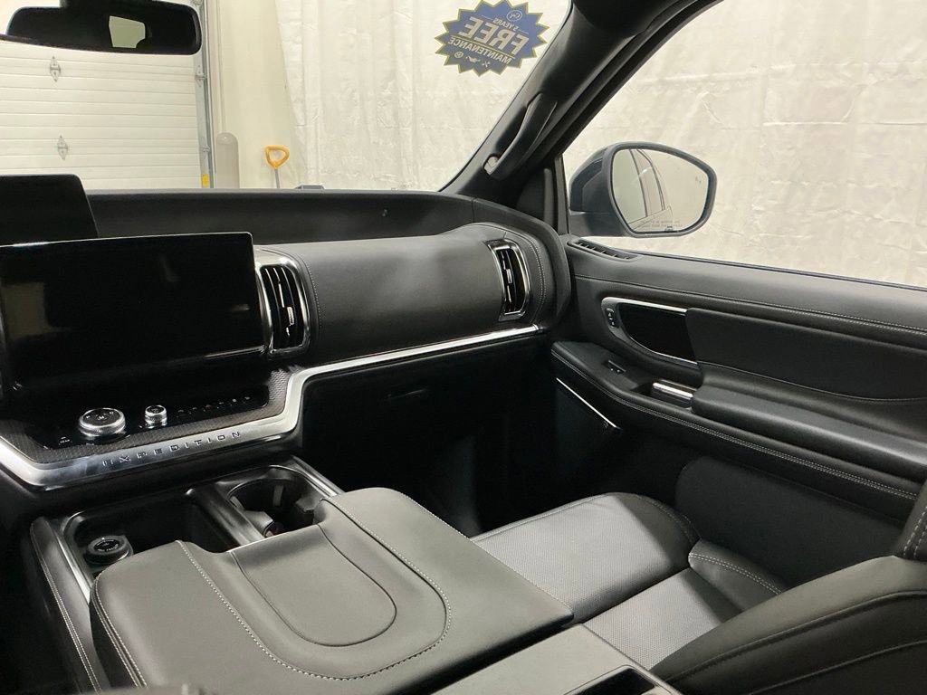 New 2026 Ford Expedition Platinum w/ Stealth Performance Package image 23