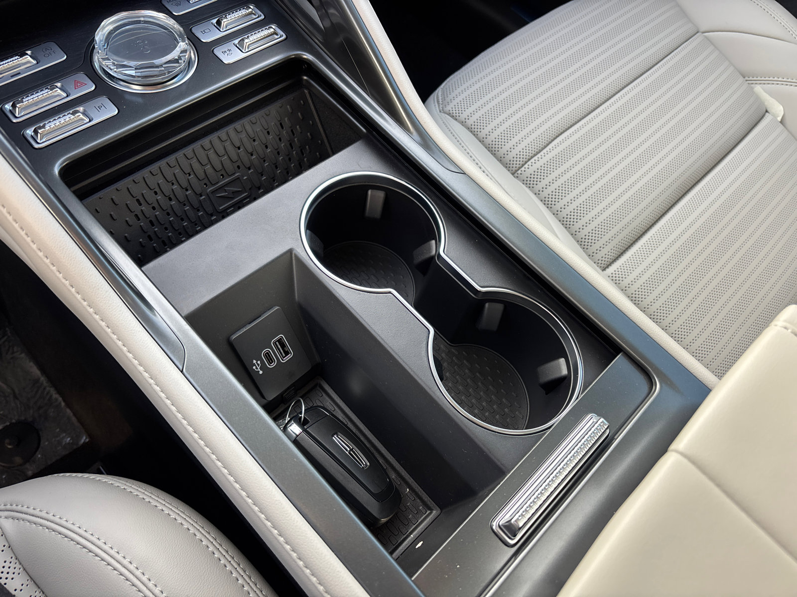 New 2026 Lincoln Nautilus Reserve image 25