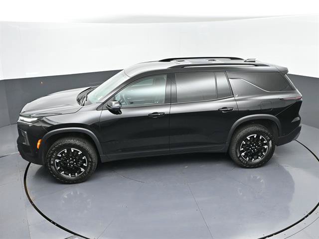 Used 2024 Chevrolet Traverse Z71 w/ Enhanced Driving Package AWD/4WD image 39