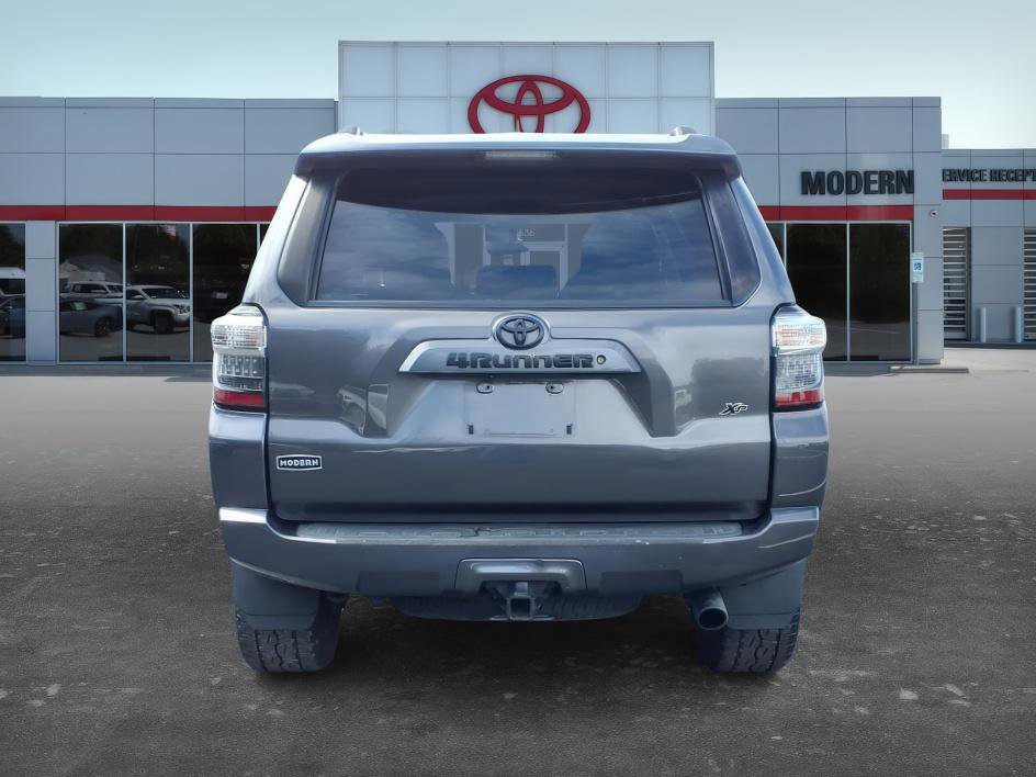 Used 2016 Toyota 4Runner SR5 image 5