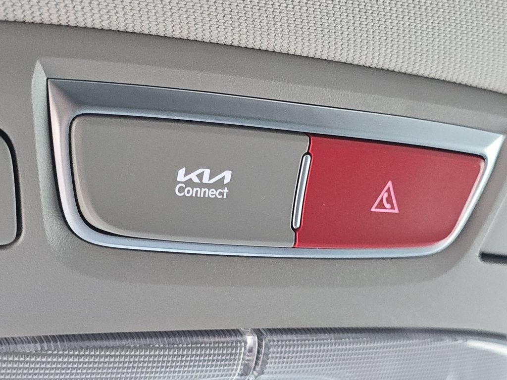 Used 2024 Kia Telluride LX FWD image 7