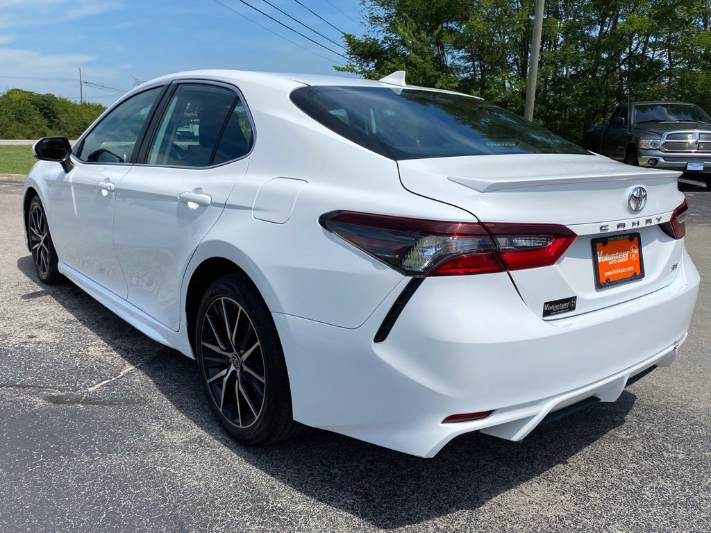 Used 2021 Toyota Camry SE FWD image 7