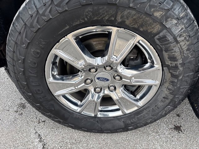 Used 2017 Ford F150 XLT w/ Equipment Group 302A Luxury image 11