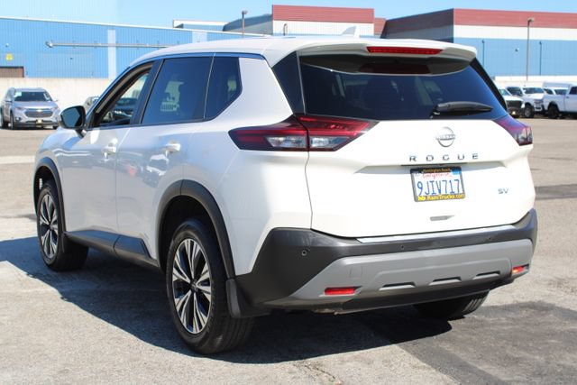 Used 2023 Nissan Rogue SV FWD image 3