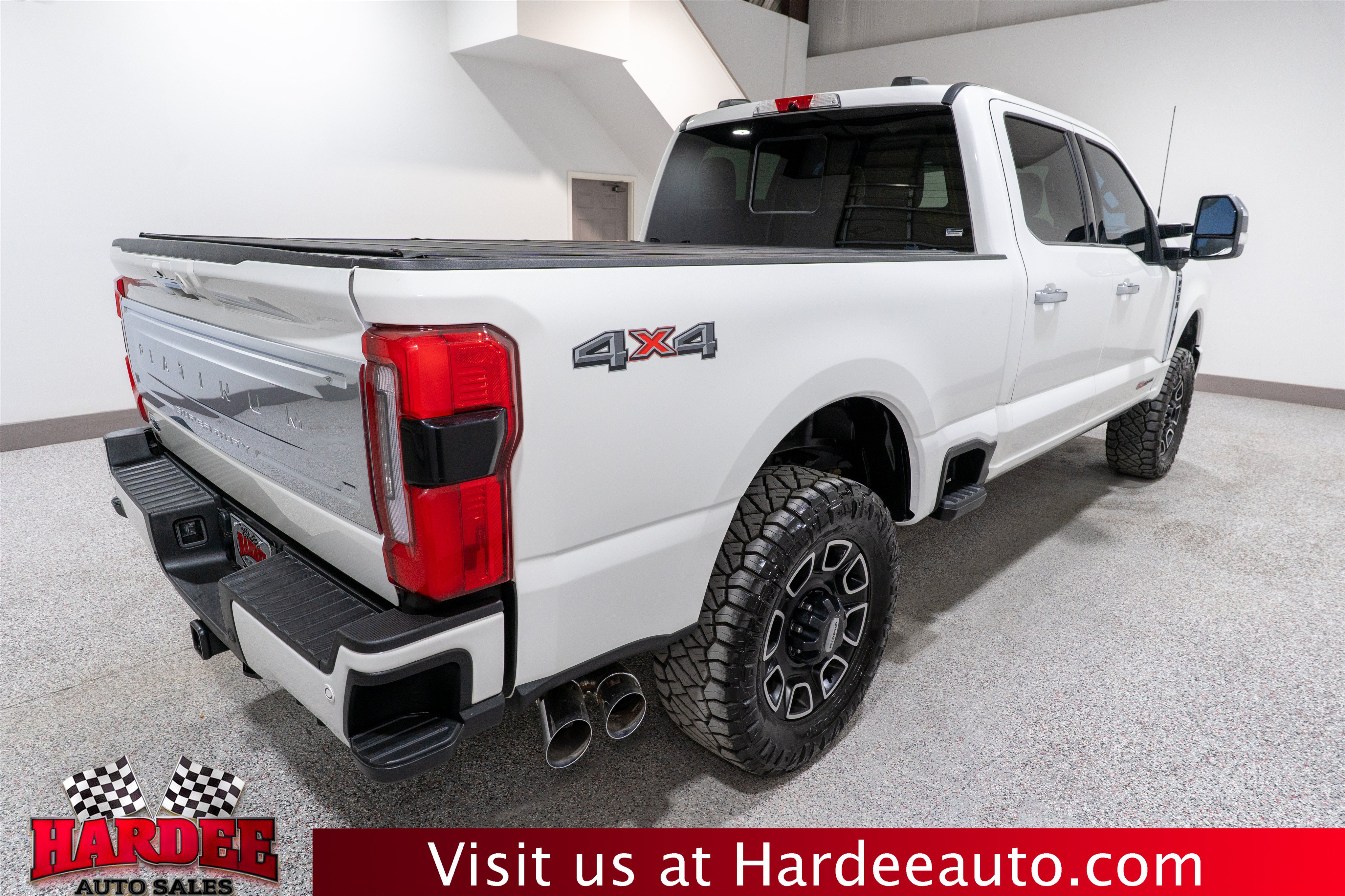 Used 2024 Ford F350 Platinum AWD/4WD image 5