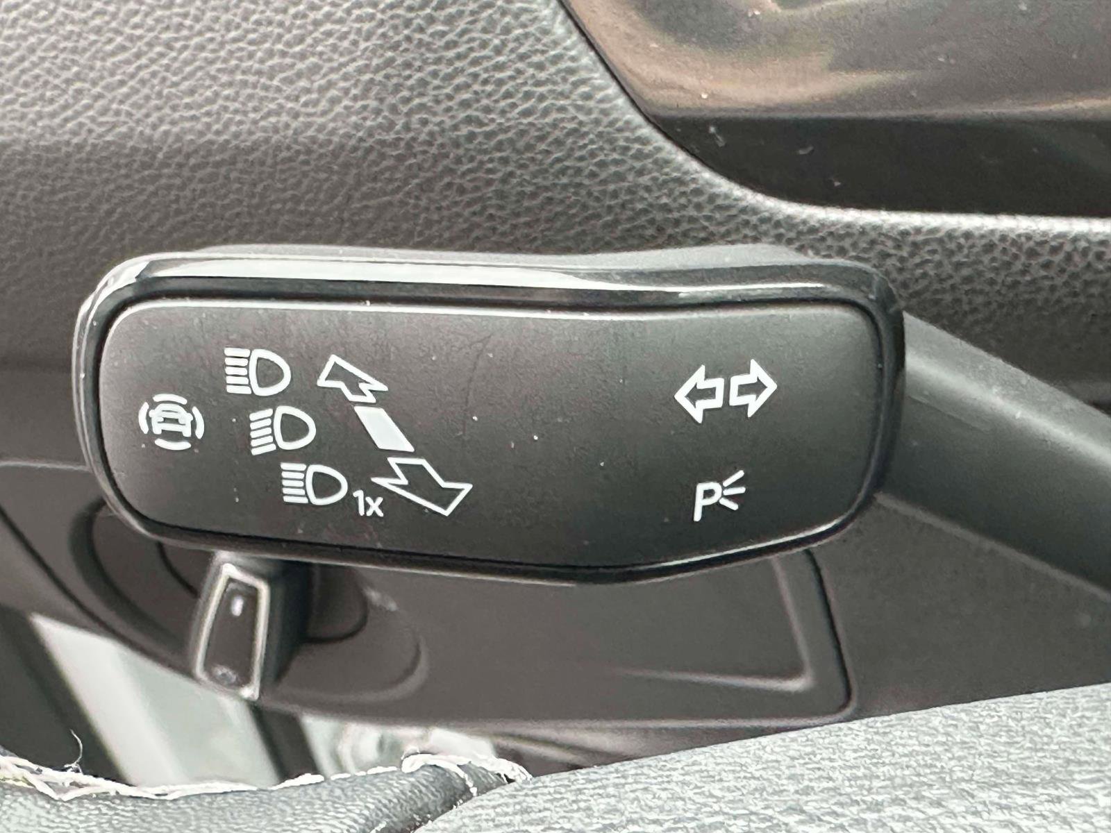 Certified 2023 Volkswagen Tiguan SE image 22