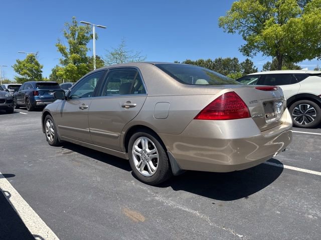 Used 2006 Honda Accord EX image 2