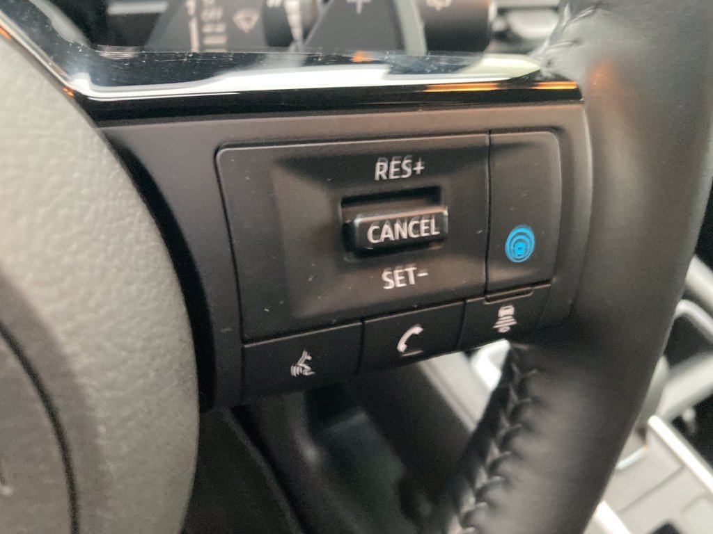 Used 2022 Nissan Pathfinder SL w/ SL Premium Package AWD/4WD image 40