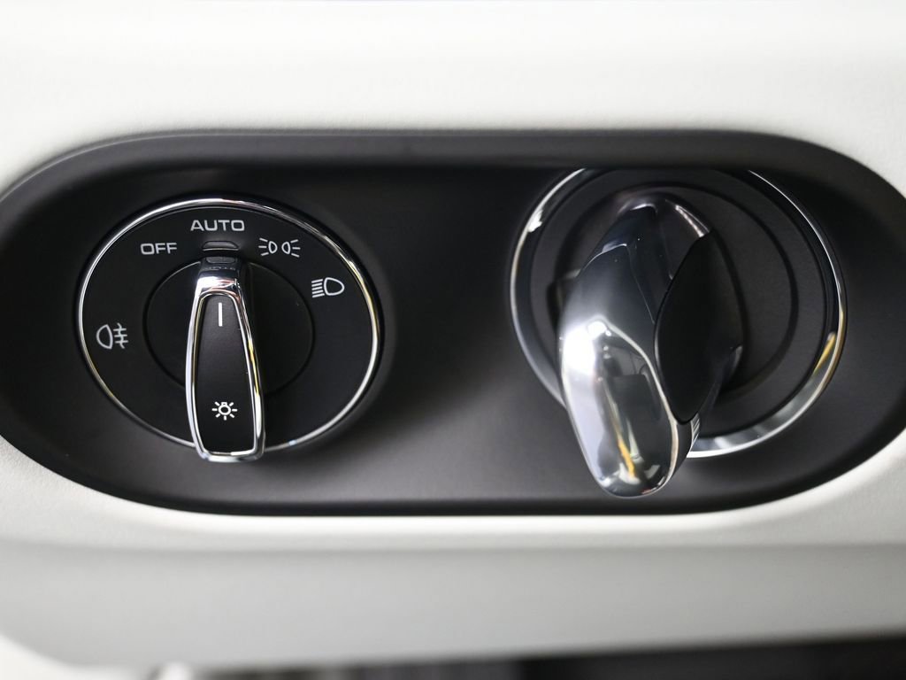 Certified 2026 Porsche Macan S image 23