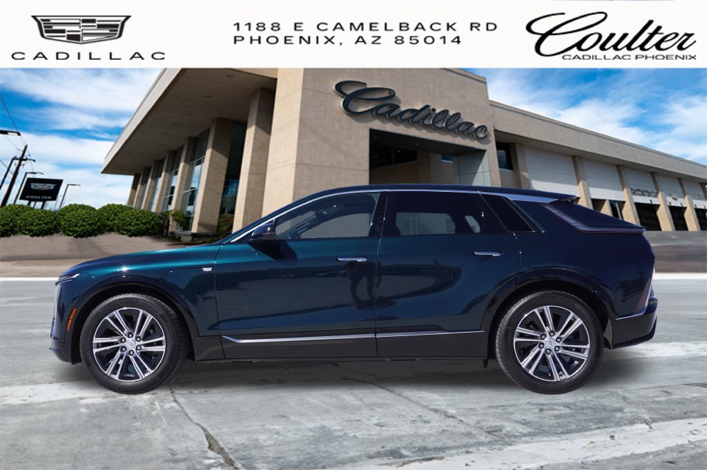 Certified 2024 Cadillac Lyriq Luxury RWD image 2