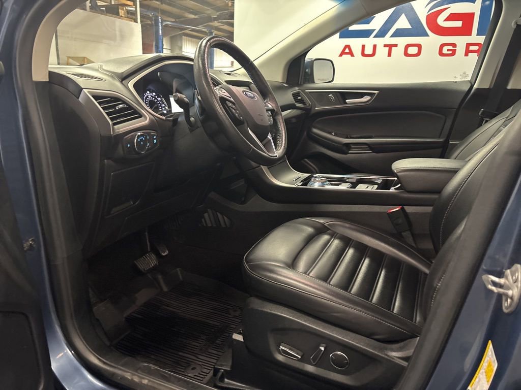Used 2019 Ford Edge SEL w/ Equipment Group 201A image 18