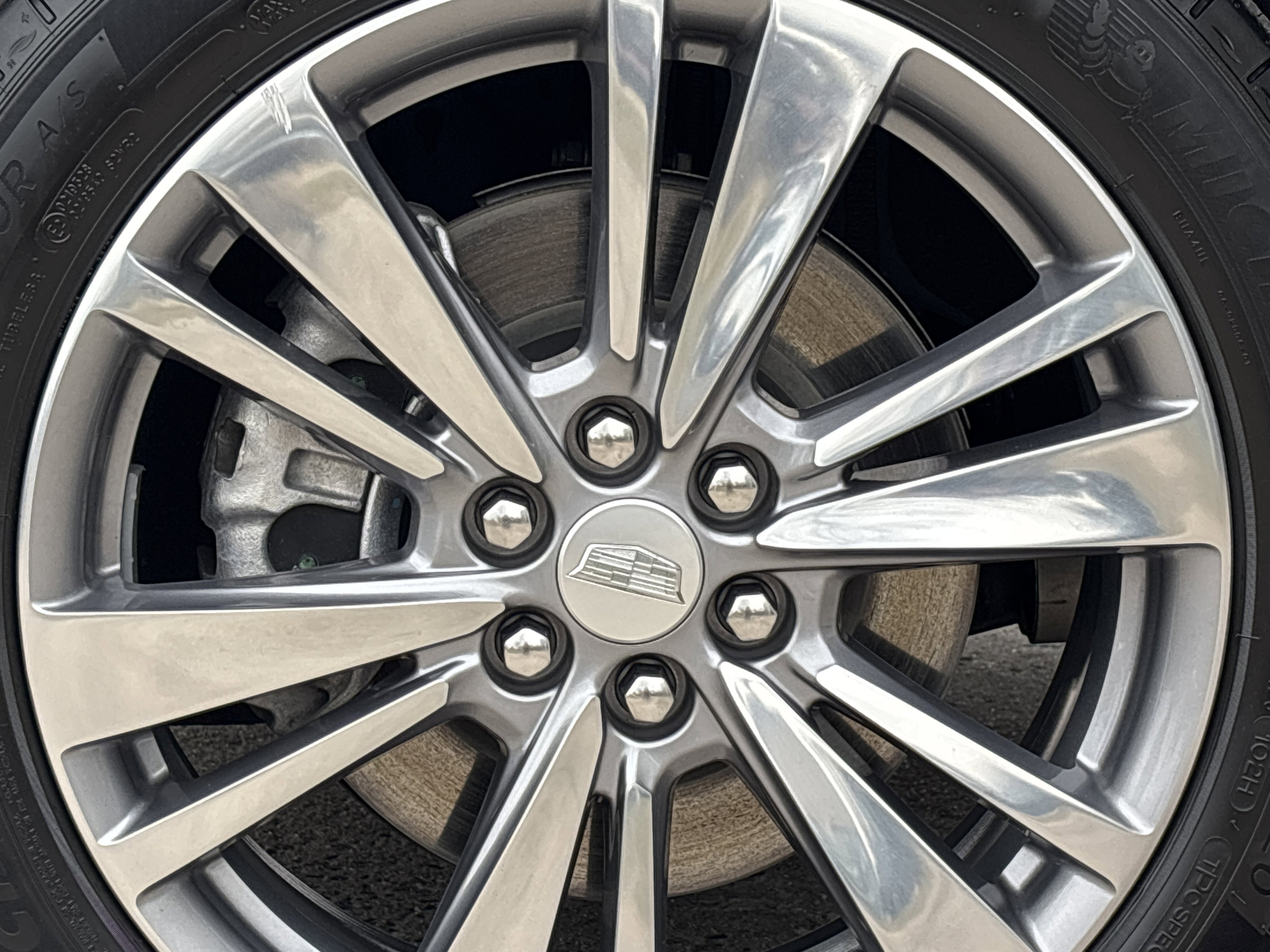 Used 2025 Cadillac XT6 Premium Luxury image 18
