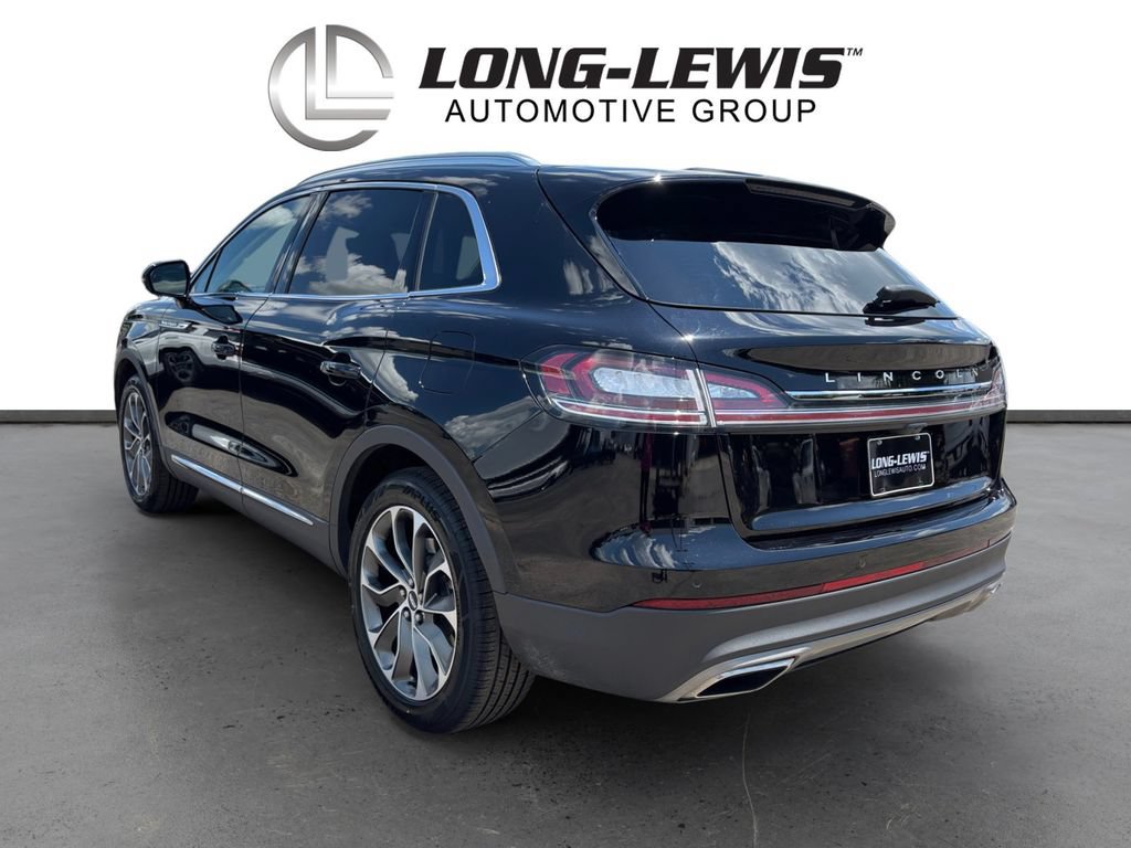 Certified 2023 Lincoln Nautilus Reserve w/ Luxury Package AWD/4WD image 4