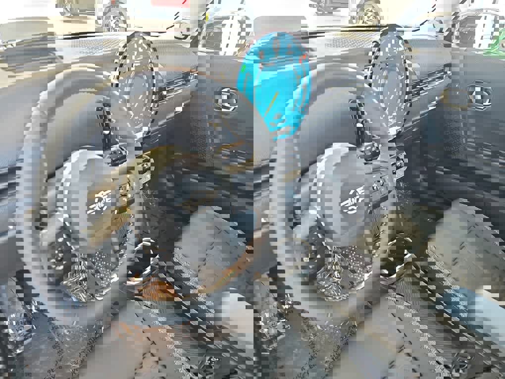 Certified 2025 MINI Cooper S image 15