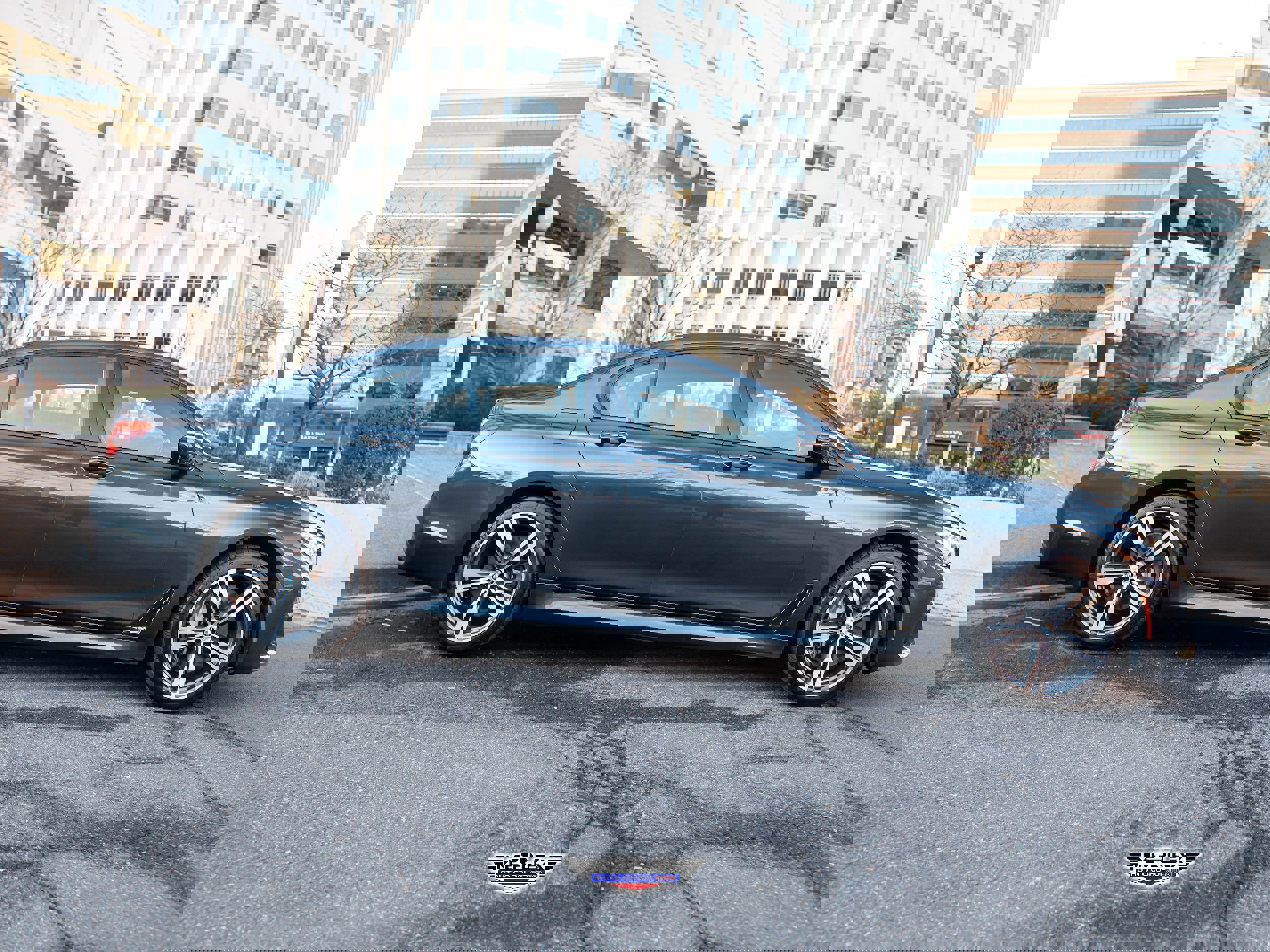 Used 2019 BMW 750i xDrive w/ Executive Package image 8