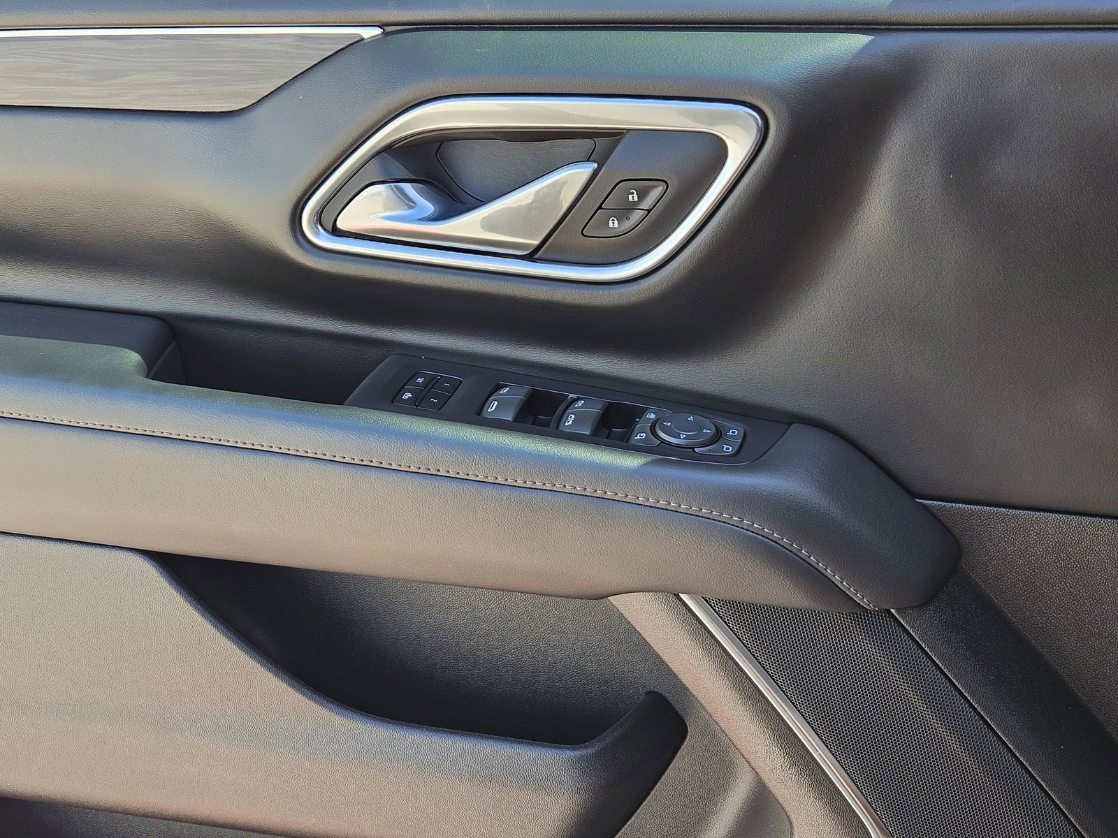 Certified 2023 Chevrolet Tahoe Z71 w/ Luxury Package AWD/4WD image 27