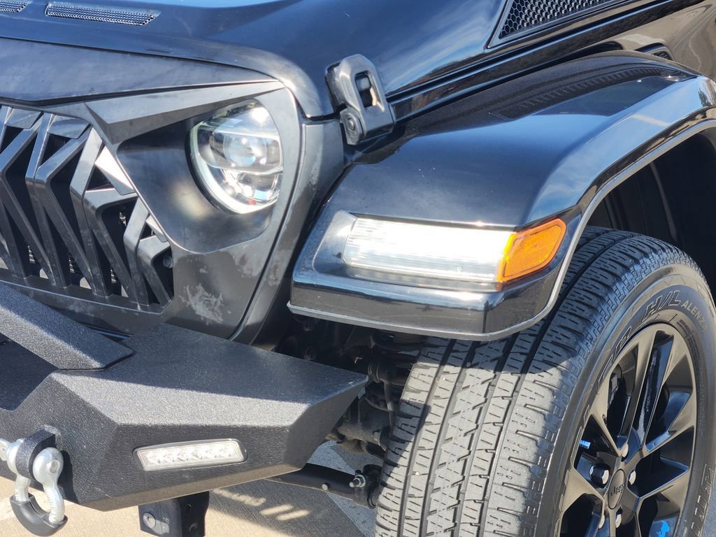 Used 2022 Jeep Wrangler Unlimited Sahara w/ Cold Weather Group image 10