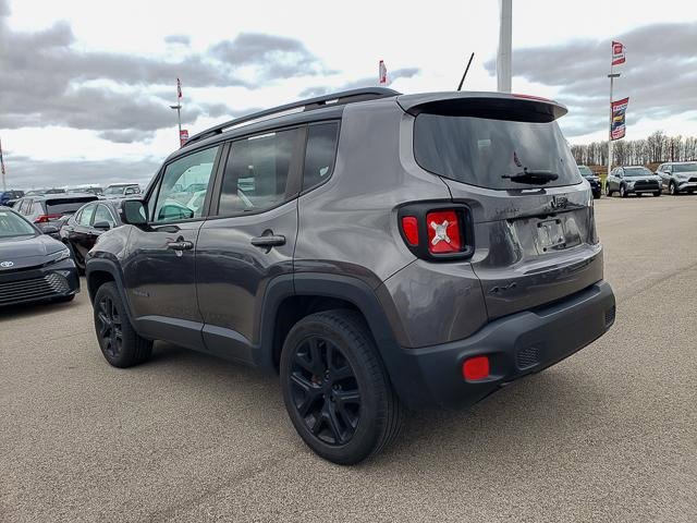 Used 2016 Jeep Renegade Latitude image 7