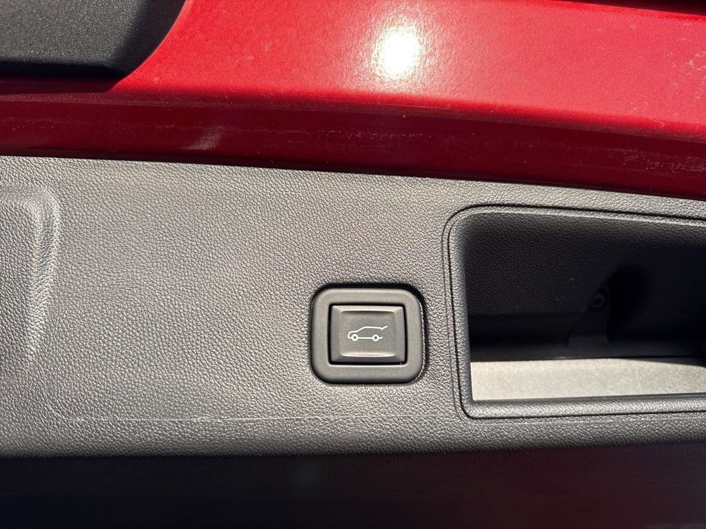 Used 2023 GMC Terrain AT4 w/ Infotainment Package II AWD/4WD image 8