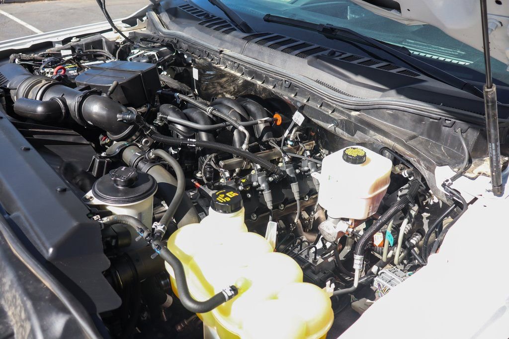 Used 2020 Ford F550 2WD Regular Cab Super Duty image 17