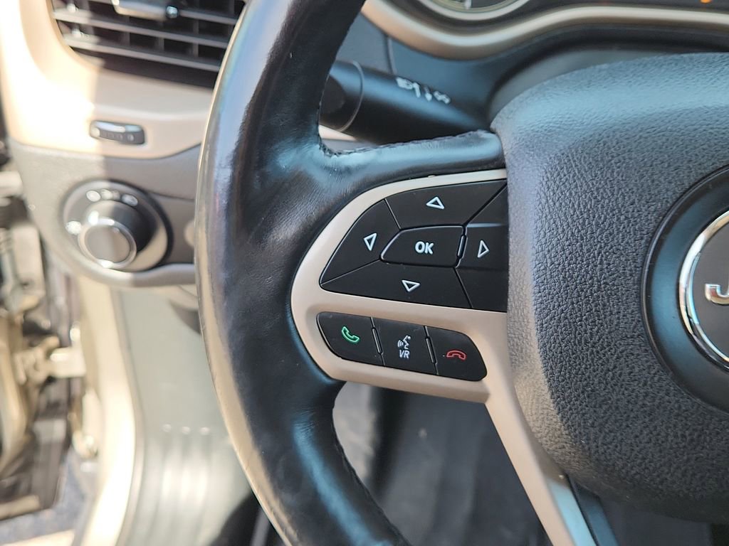 Used 2017 Jeep Cherokee Sport w/ Cold Weather Group image 21