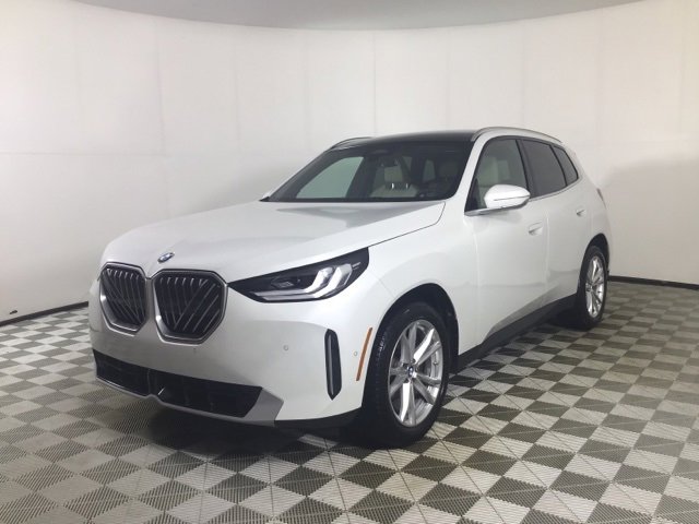 Used 2025 BMW X3 xDrive30i w/ M Sport Package image 3
