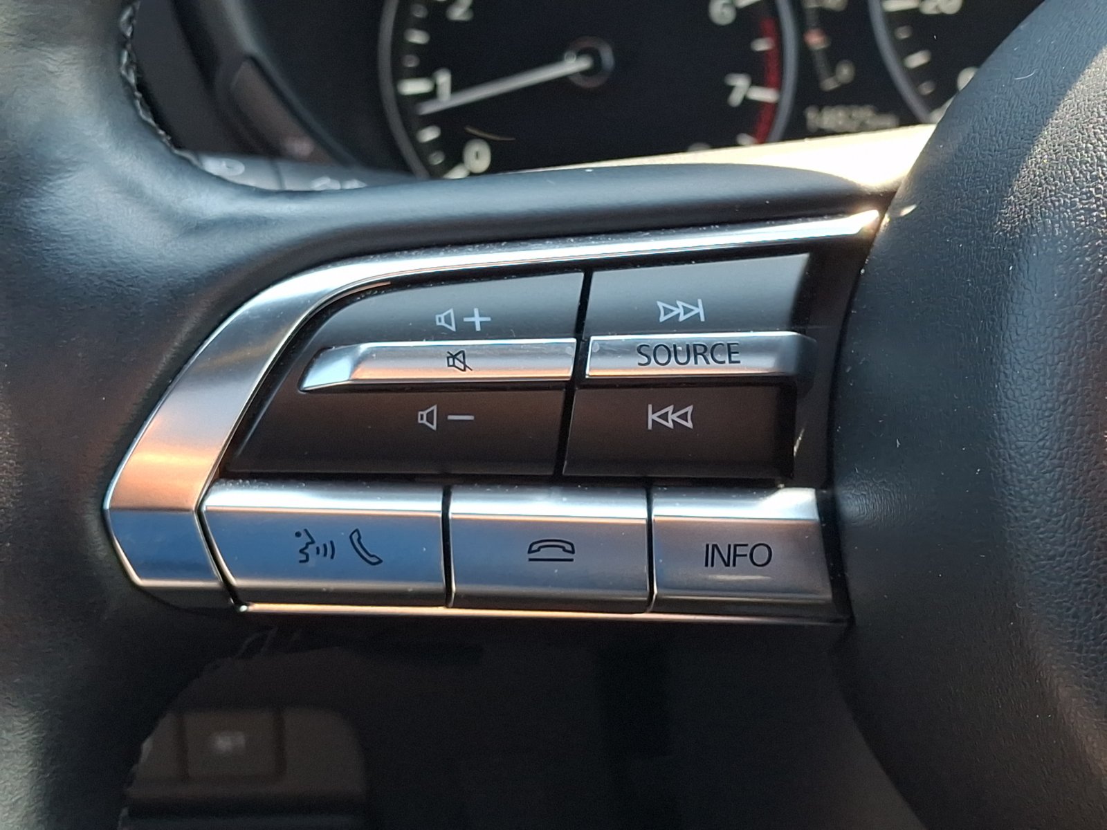 Certified 2022 MAZDA MAZDA3 s AWD/4WD image 23