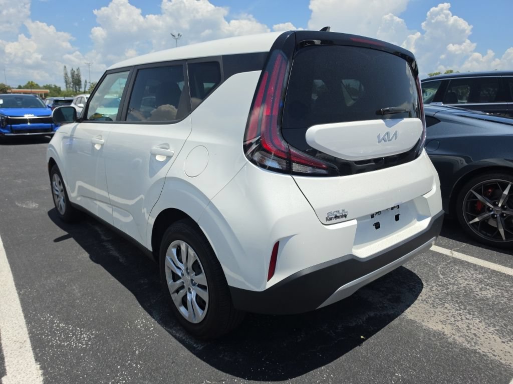 Certified 2024 Kia Soul LX FWD image 12