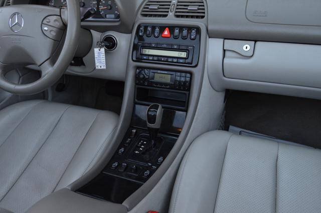 Used 2001 Mercedes-Benz CLK 430 Cabriolet image 28