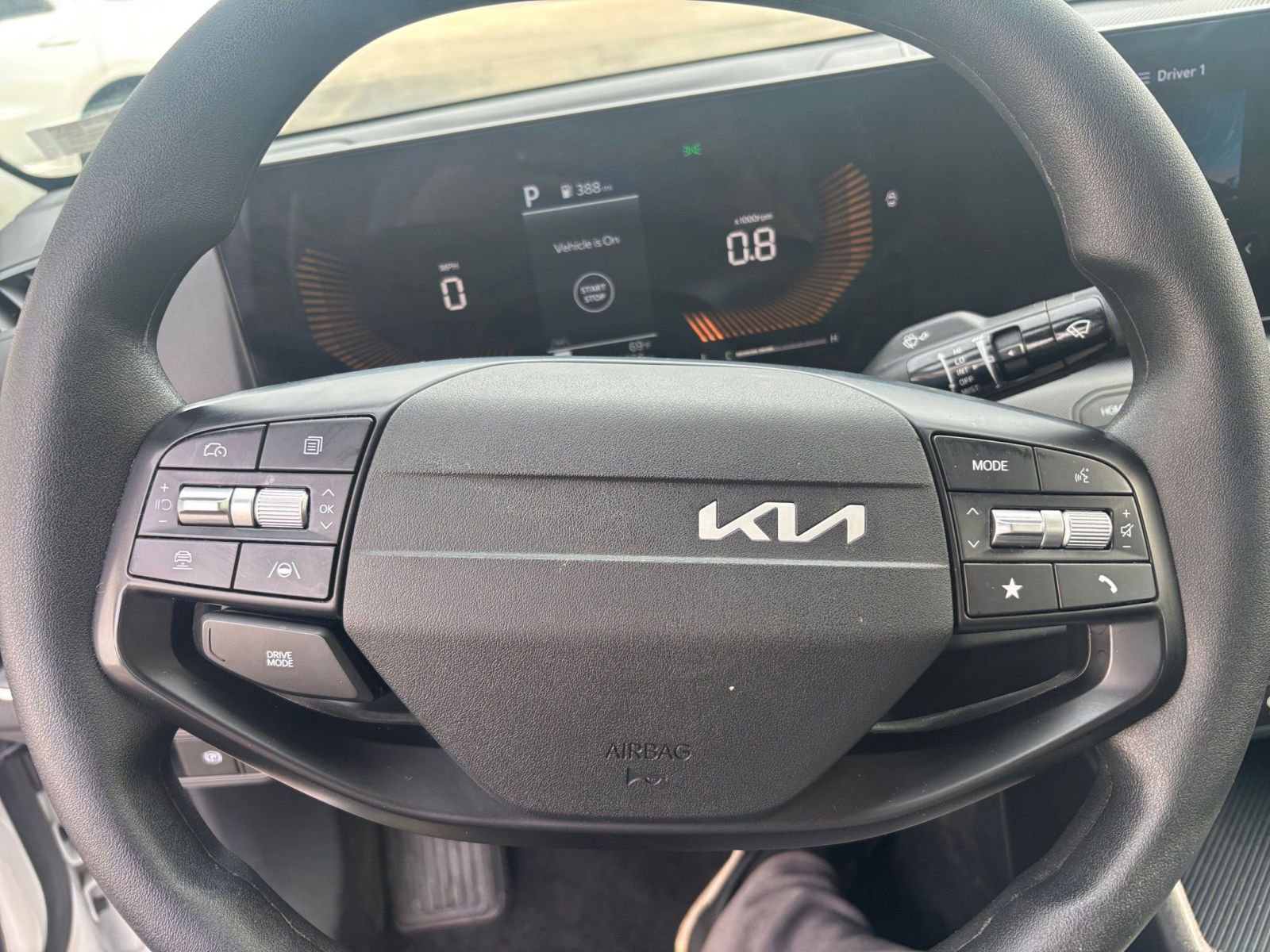 Used 2025 Kia K4 LXS image 28