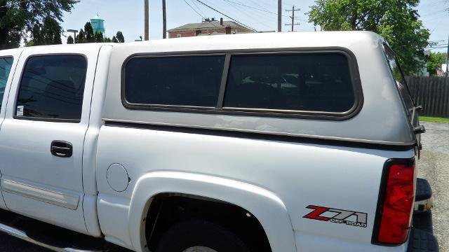 Used 2006 Chevrolet Silverado 1500 LT w/ Light Duty Power Package AWD/4WD image 8
