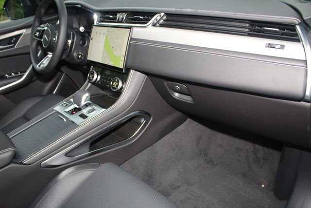 New 2026 Jaguar F-PACE R-Dynamic S image 24