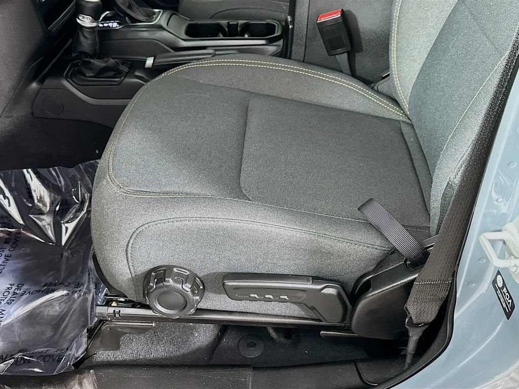 Certified 2025 Jeep Gladiator Sport AWD/4WD image 30