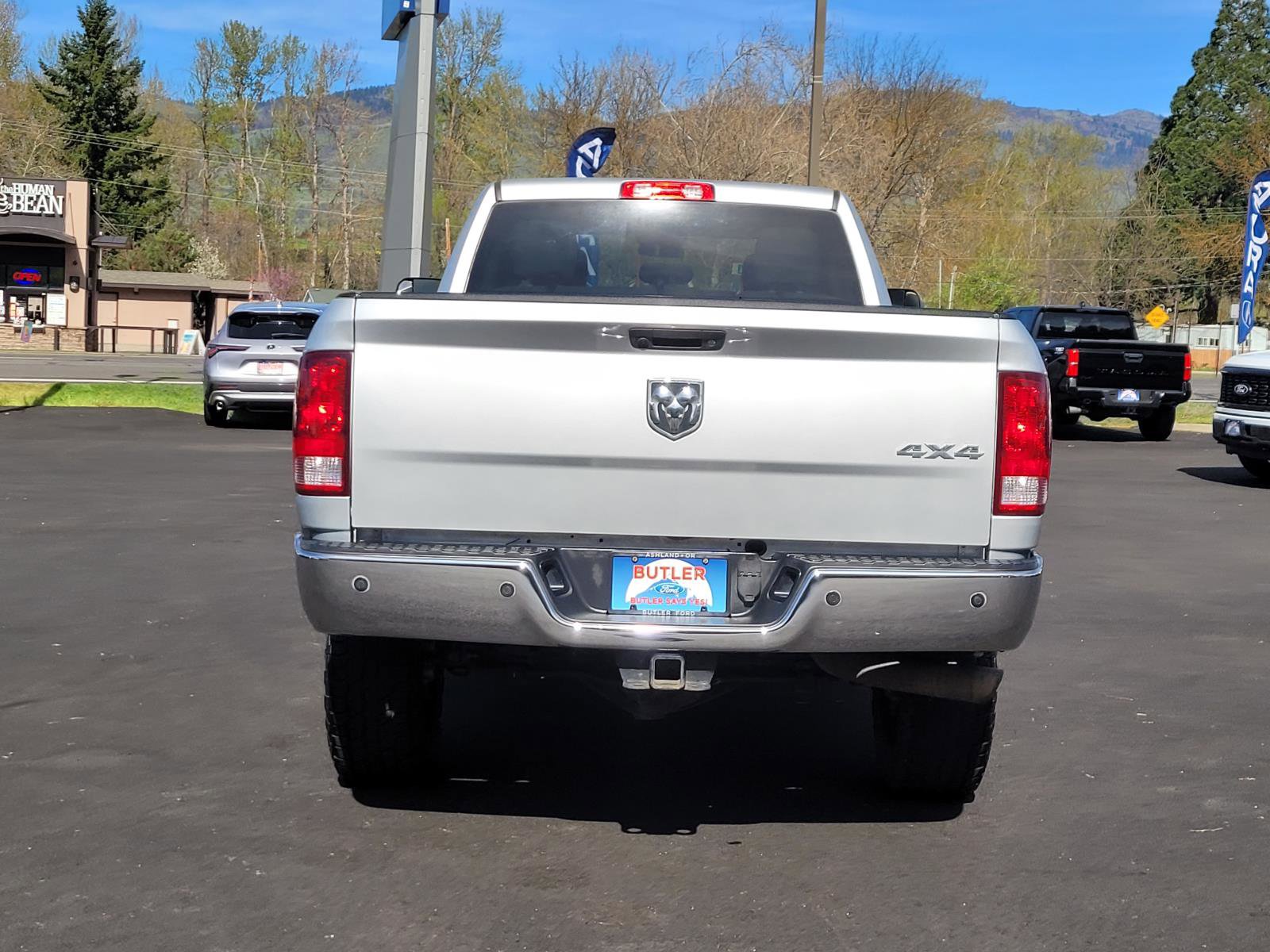 Used 2018 RAM 2500 Tradesman w/ Chrome Appearance Group image 6