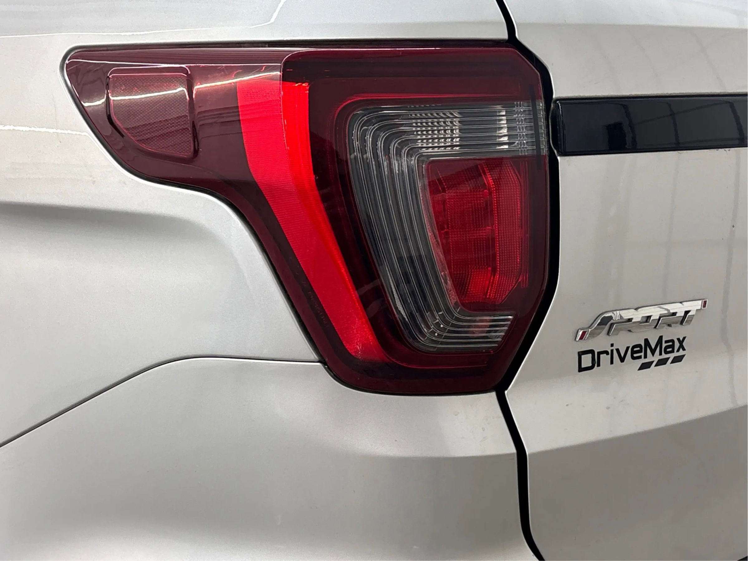 Used 2017 Ford Explorer Sport image 34