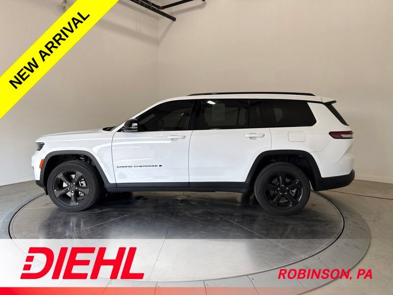 Used 2023 Jeep Grand Cherokee L Laredo AWD/4WD image 4