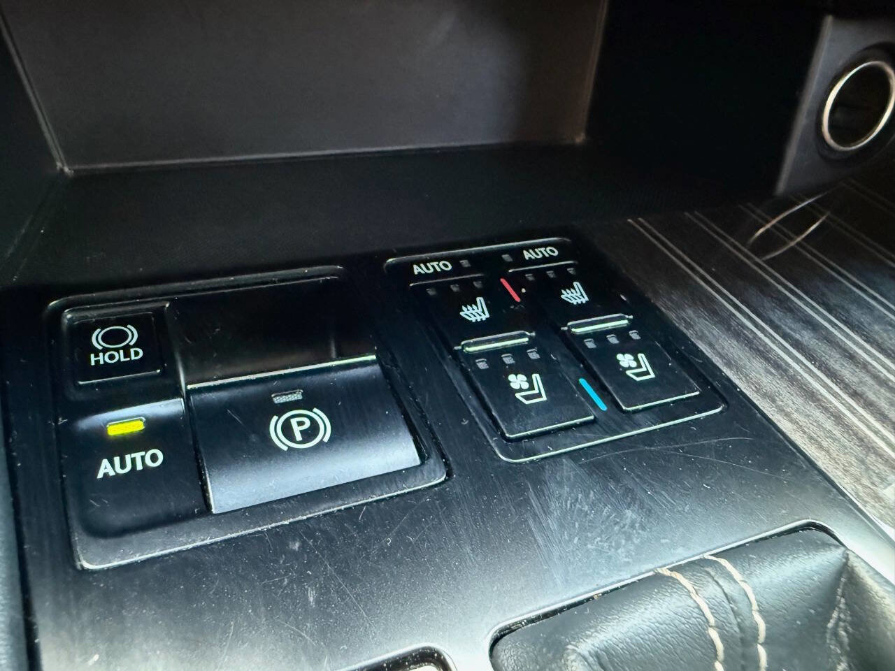 Used 2018 Lexus RX 350L Luxury w/ Accessory Package image 42