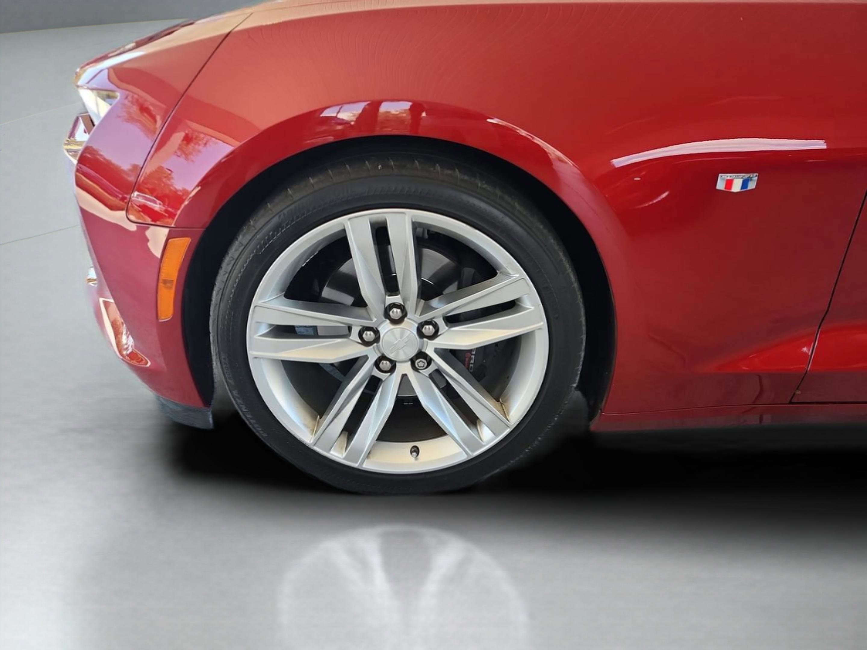 Used 2016 Chevrolet Camaro SS RWD image 32