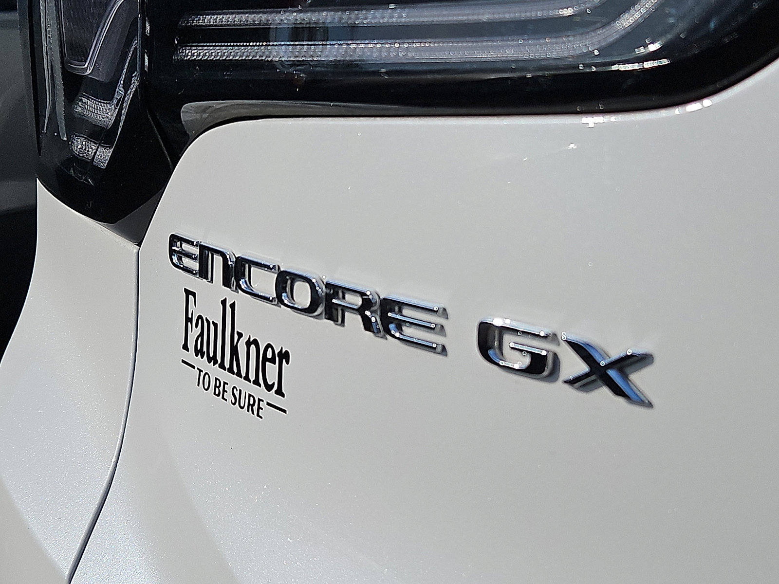 Certified 2025 Buick Encore GX Avenir w/ Avenir Technology Package FWD image 10