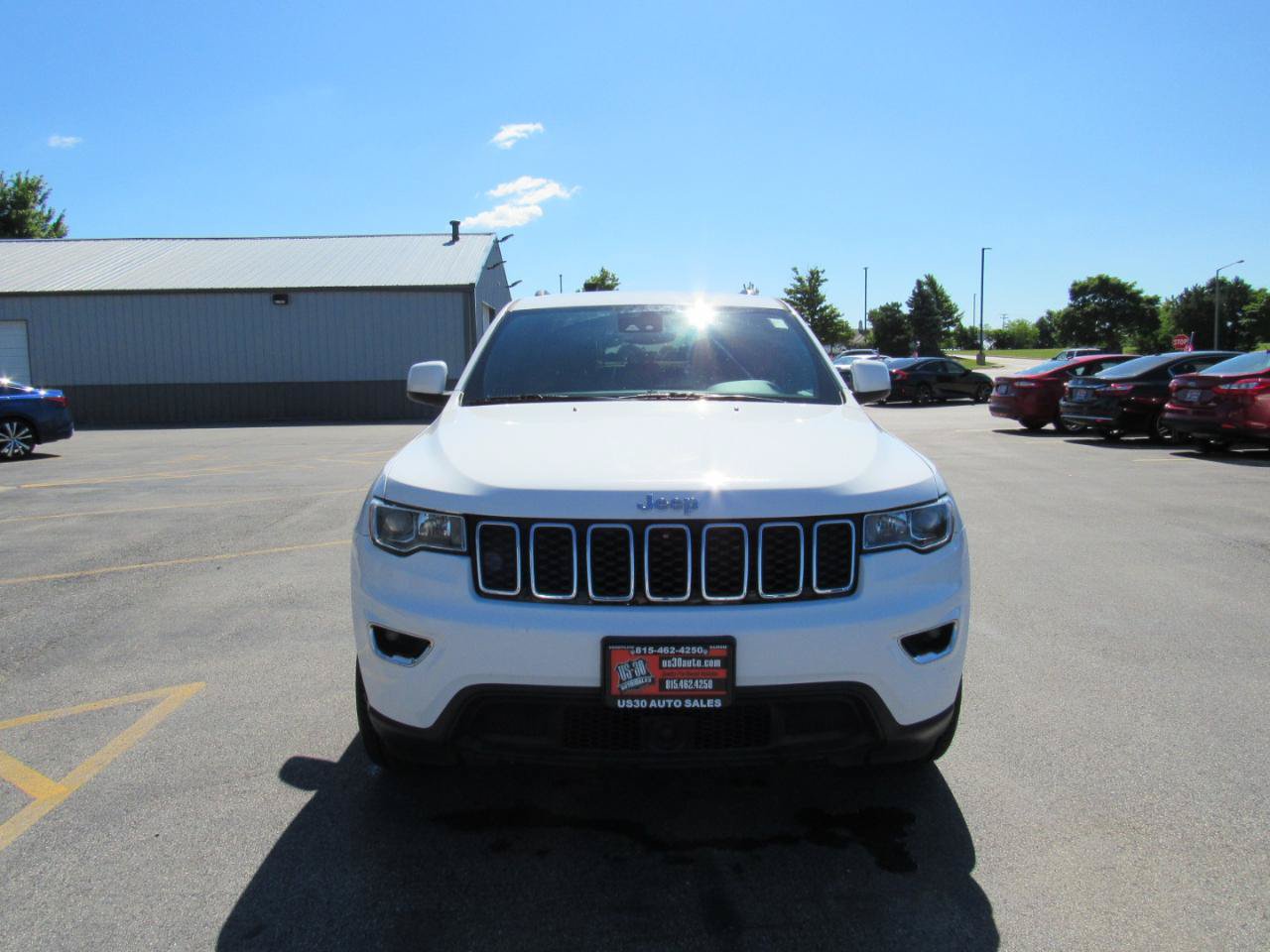 Used 2021 Jeep Grand Cherokee Laredo AWD/4WD image 9