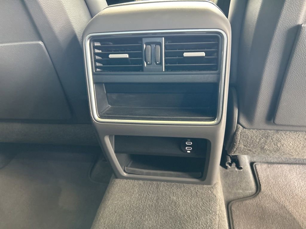 Used 2022 Porsche Cayenne Coupe image 27