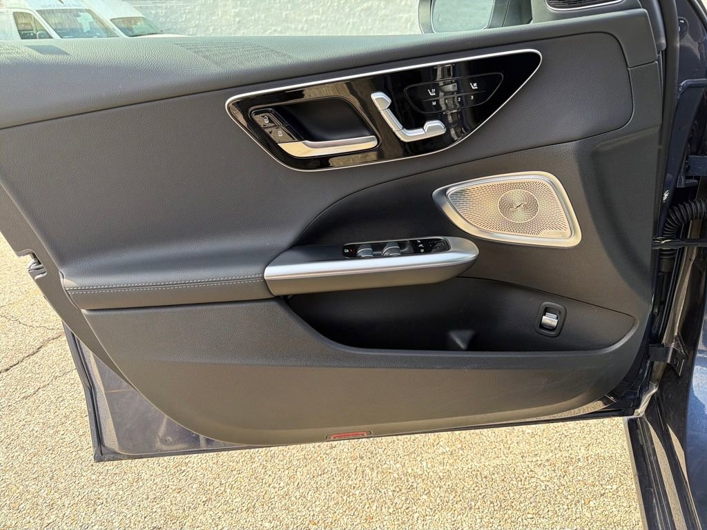 Used 2025 Mercedes-Benz C 300 4MATIC Sedan image 17