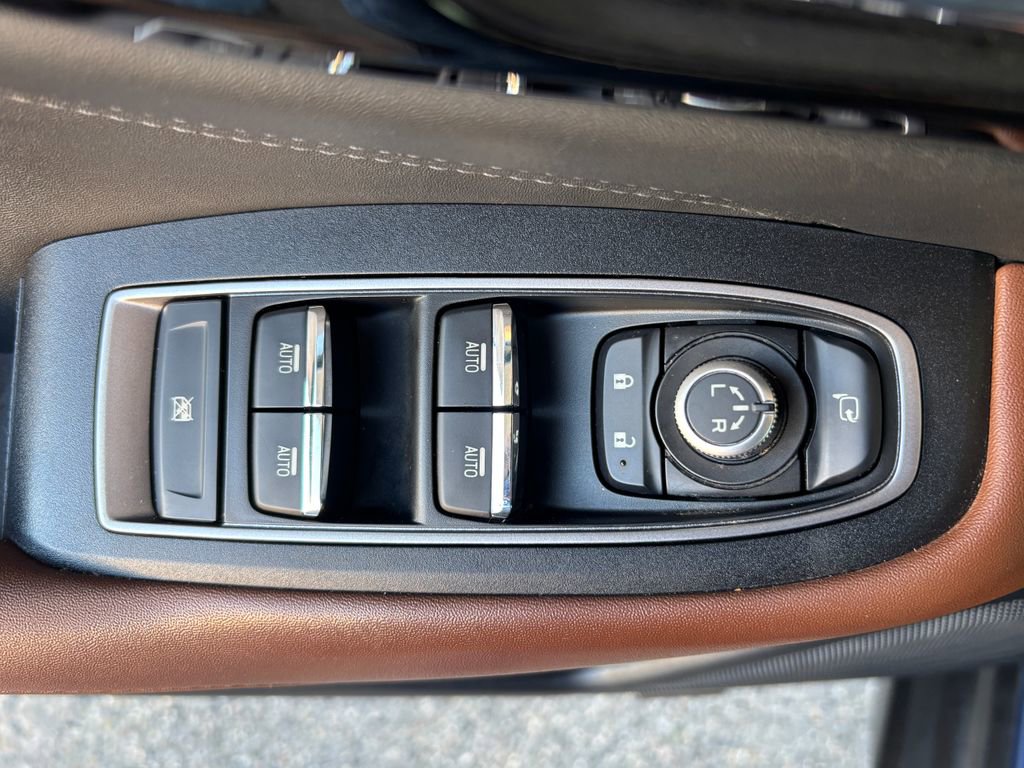 Used 2022 Subaru Outback Touring w/ Popular Package #2 image 26