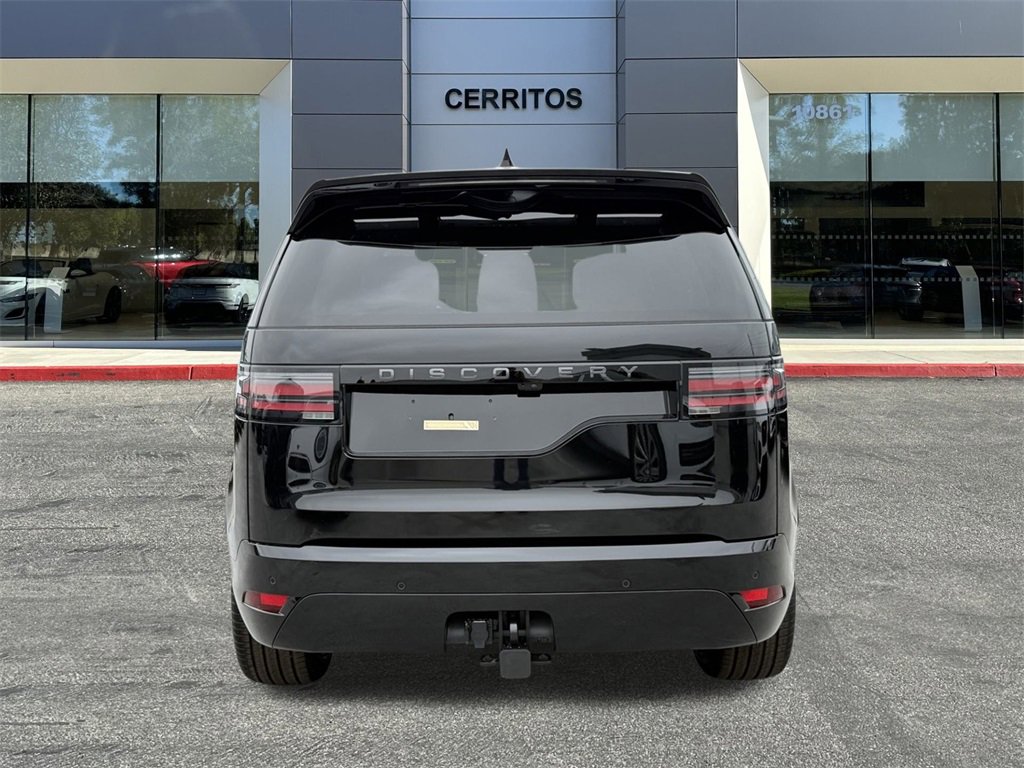 New 2025 Land Rover Discovery Dynamic SE image 6