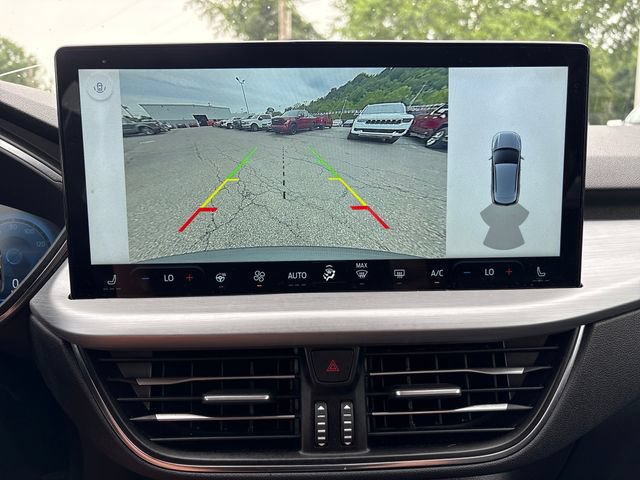 Used 2025 Ford Escape Platinum AWD/4WD image 15
