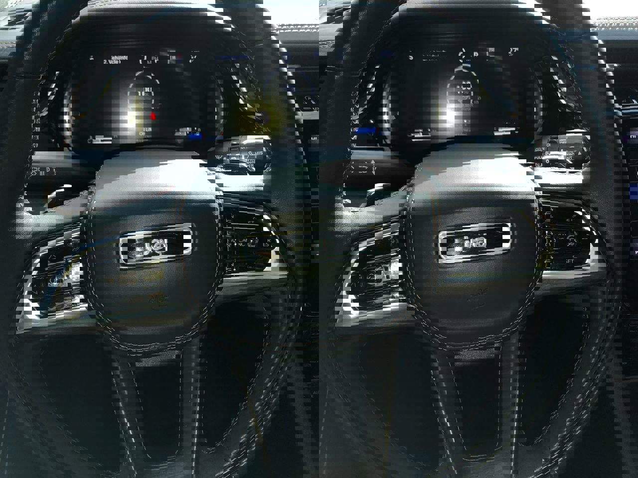 Used 2023 Jeep Grand Cherokee L Summit w/ Advanced Protech Group IV image 17