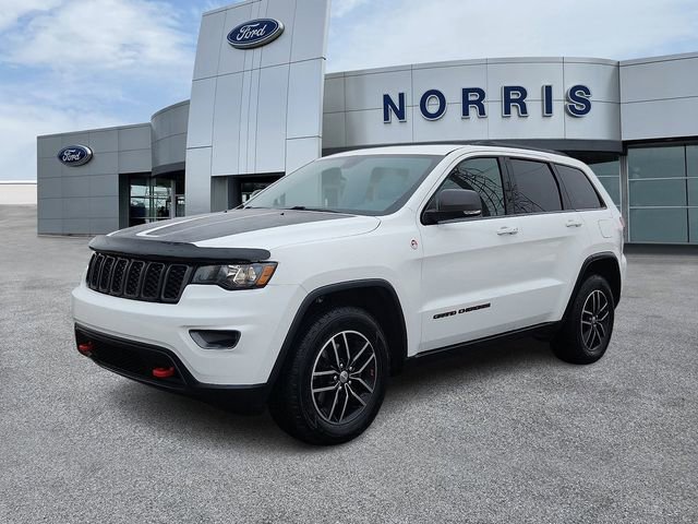 Used 2018 Jeep Grand Cherokee Trailhawk AWD/4WD image 2